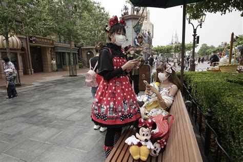 Pictures Of Shanghai Disneyland Reopening After Coronavirus Popsugar