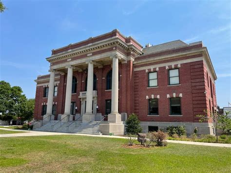 Clarendon County Courthouse In Manning South Carolina South