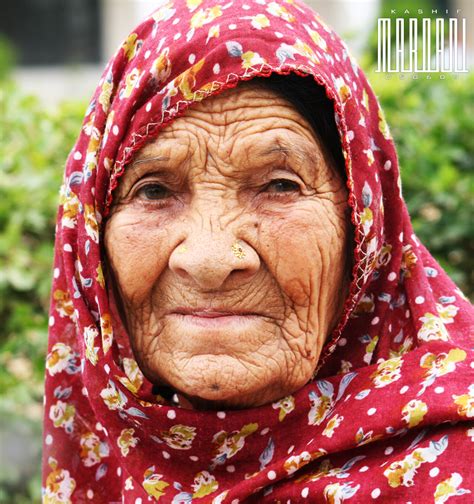 File:Old woman of Swat.jpg - Wikimedia Commons