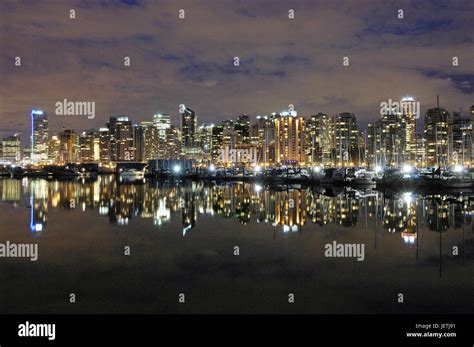 Vancouver Night Skyline With Coal Harbour Takes Photos From Stanley