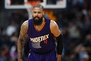 How center Tyson Chandler is staying positive with the going-nowhere Suns