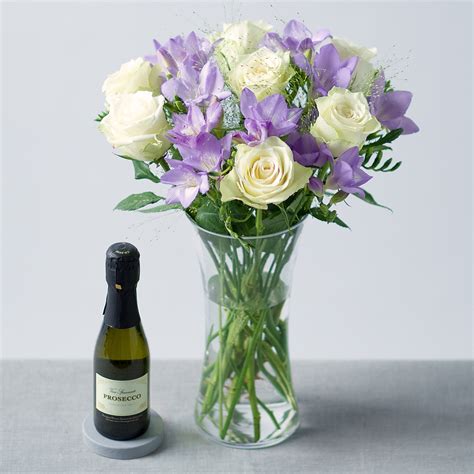 We did not find results for: Flowers and Prosecco | Prosecco Gift