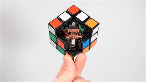 Así Funciona El Cubo De Rubik Que Es Capaz De Resolverse A Sí Mismo