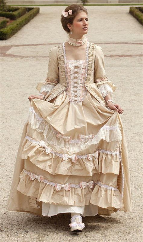 So Ein Halsband Zum Kleid Wäre Dann Auch Klasse 18th Century Dress