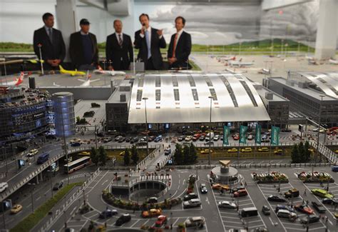 In Pictures Hamburg Unveils Miniature Airport Construction Week Online