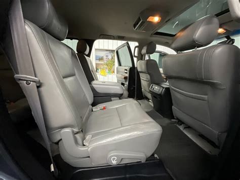 2010 Toyota Sequoia Platinum 4x4 57l V8 3rd Row Seat Loaded
