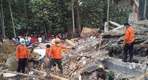 31 Killed In 75 Magnitude Papua New Guinea Quake The Statesman