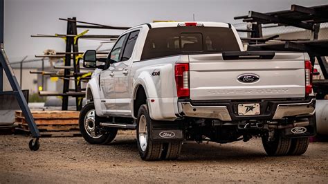 White Super Duty Dually 2018 Ford F350 Dually With Black W Flickr