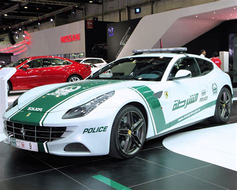 Ferrari FF Dubai Police Les Voitures De Police Dans Le Monde