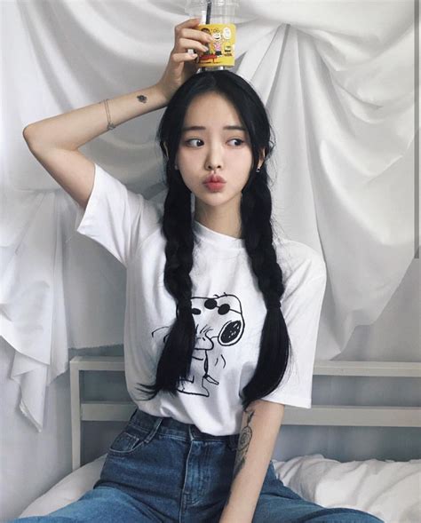 List Ulzzang In 2020 Ulzzang Korean Girl Cute Korean Girl Ulzzang Fashion