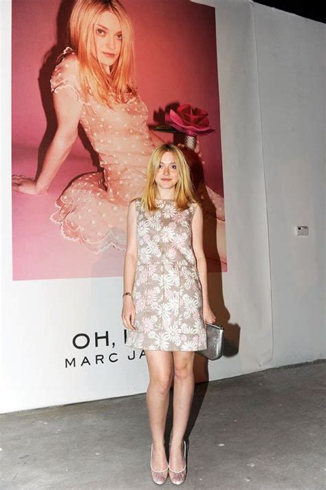 Dakota Fanning’s Marc Jacobs Ad Banned For Being Too Racy Dakota And Elle Fanning Fashion