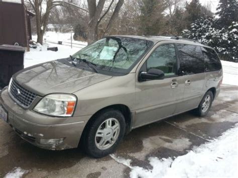 Sell Used 2005 Ford Freestar Sel Tan Paint W Entertainment Package