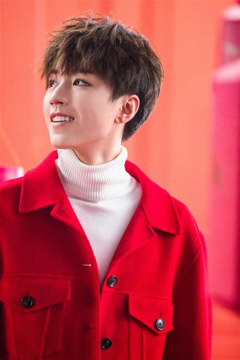 Xiang xiang li culture weibo: "新年红"怎么穿最好看？国内当红明星为你示范 - Chinadaily.com.cn