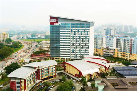 1) universiti malaya (um) ; Universiti Teknologi Malaysia - Telegraph
