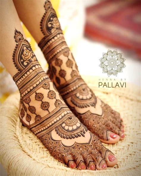 Top 111 Evergreen And Simple Mehndi Designs For Legs And Foot