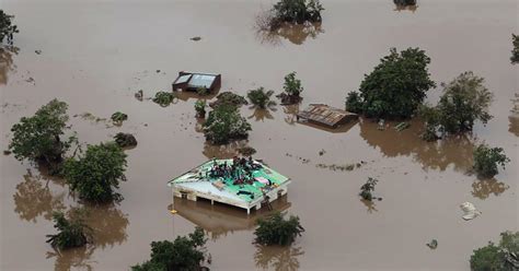Cyclone Idai Floods In Mozambique Zimbabwe Claim More Than 300 Lives