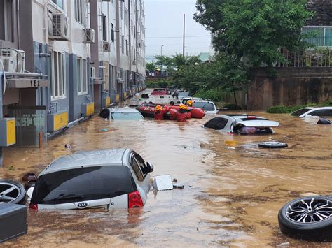 Thousands Evacuate In S Korea As Heavy Rains Trigger Flood Landslides