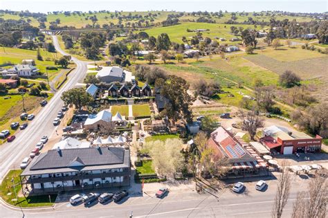 The Sir George320 Riverside Drive Jugiong Nsw 2726 Sold Hotel