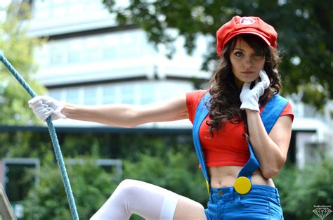Super Mario Girl By Blueblackdiamond On Deviantart