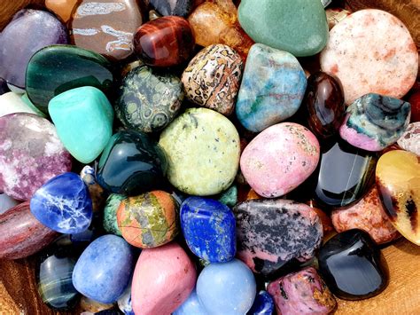 Agaat is een mooie aardende steen. Engelen Stenen / Soorten Stenen / Edelstenen | Gems World