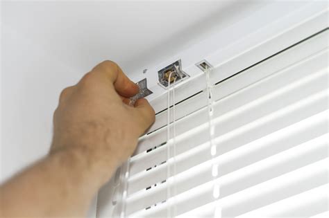 How To Fit Venetian Blinds In Your Home