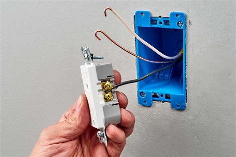 How To Wire Electrical Outlets And Switches