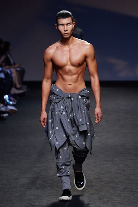 D Gnak Seoul Spring Fashion Show Asian Men Fashion Asian Male
