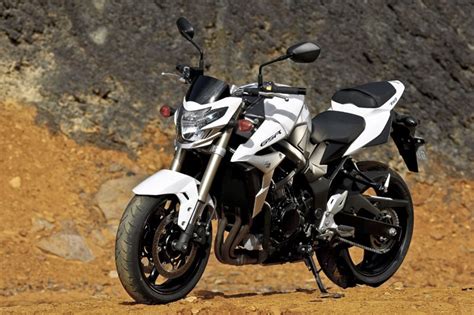 suzuki gsr750 2011 on review mcn