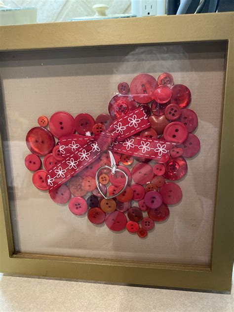 Button Heart In 2020 Button Crafts Valentine Crafts