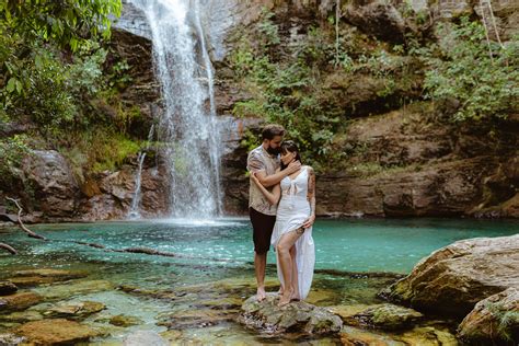 Fotos De Casal Na Cachoeira Santa Bárbara Na Chapada Dos Veadeiros