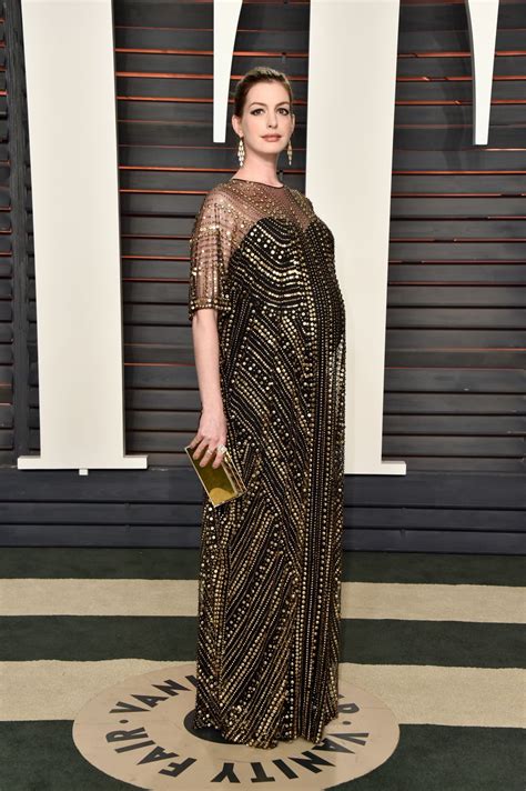 Pregnant Anne Hathaway At Vanity Fair Oscar 2016 Party In Beverly Hills