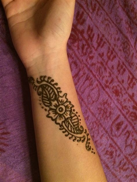 Easy Henna Designs For Wrists