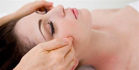 Top 10 Massage Health Benefits Of Acupressure Massage Massage2book