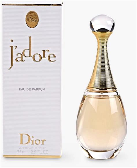 The original, launched in 1999 by the trailblazing french fashion and fragrance brand, offered an exquisite interpretation of the familiar floral and fruity. Dior J'adore Eau De Parfum 100ml price from sivvi in UAE ...