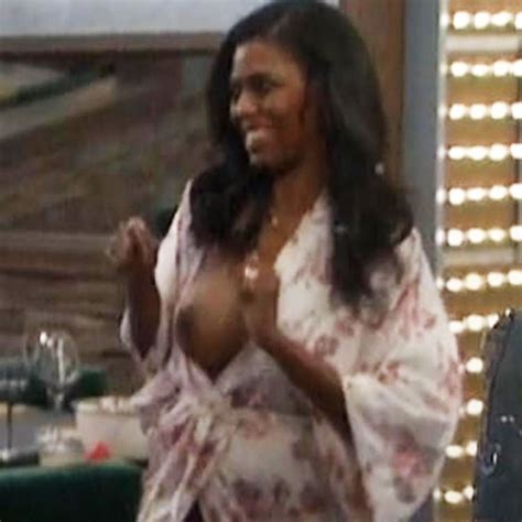Omarosa Manigault Tit Slip In Celebrity Big Brother