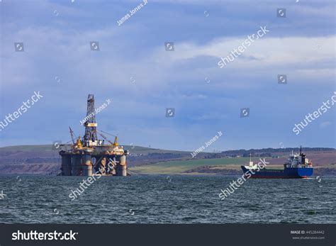 Semi Submersible Oil Rig Cromarty Firth Stock Photo 445284442