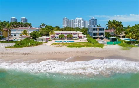 23 Million Golden Beach Mansion Downsizing Auction