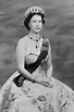 Reina Isabel II: Su vida, biografía y su labor en la corona | Vogue