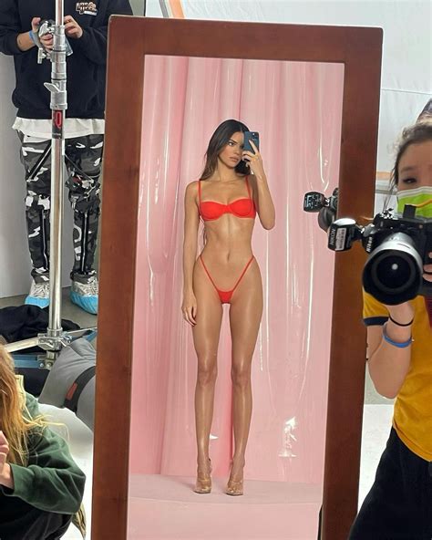 Kendall Jenner Bikini Photos See The Kuwtk Stars Fit Figure