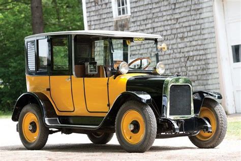 Yellow Cab Model A Brougham Taxi Classiccarweekly Net Yellow Cabs Cab Taxi