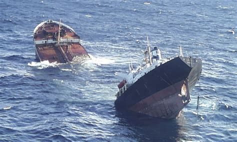 Spanish government cleared of blame for Prestige oil tanker disaster ...