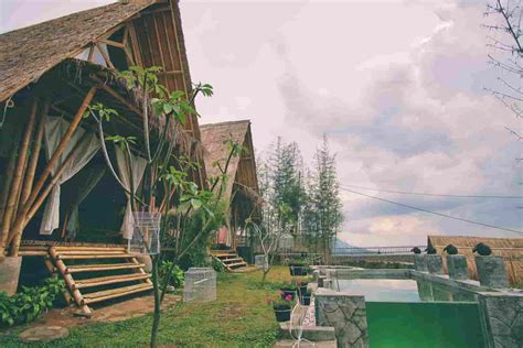 Hotel terbaik di bandung pada tripadvisor: Bukit Saung Bambu Cartil Bandung, Hotel Unik untuk ...
