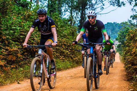 Tripadvisor セジブワ滝への7時間のガイド付きサイクリングツアー、提供元：cycle Tours Uganda カンパラ ウガンダ