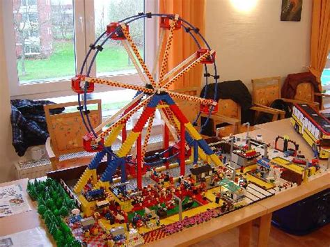 Wenn sie einen lego tisch selber bauen lohnt es sich auf jeden fall sich gedanken über die lego aufbewahrung zu machen. Danke an alle!!! Werd dann mal ganz langsam anfangen ...