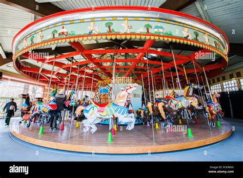 New York Usa Carousel Turning In South Central Park Manhattan Stock