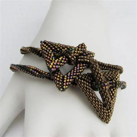 Beaded Peyote Triangles Part Ii More Ideas Patterns And Stunning