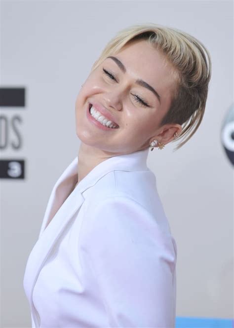 Smiling Miley Cyrus The Hollywood Gossip