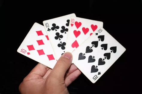 The same goes for the two black suits, clubs and spades. What is the probability in getting a black card and a 10 when a card is drawn from a deck? - Quora