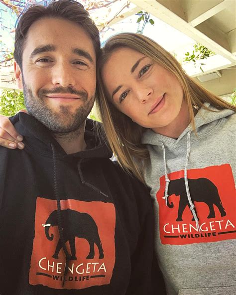 Emily Vancamp Gives Glimpse Of Her And Josh Bowman S Baby Daughter Iris