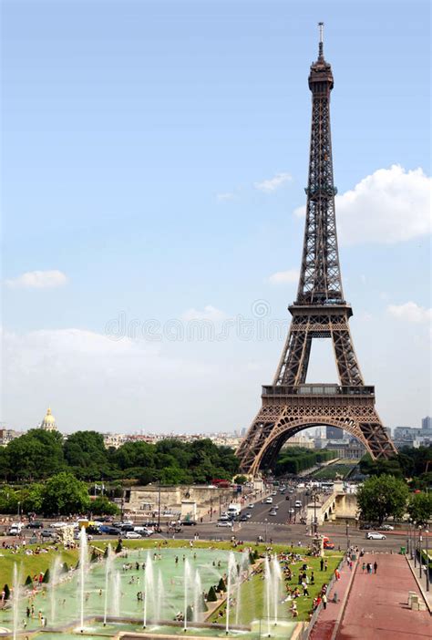 Eiffel Tower Editorial Stock Image Image Of Swimming 20024294
